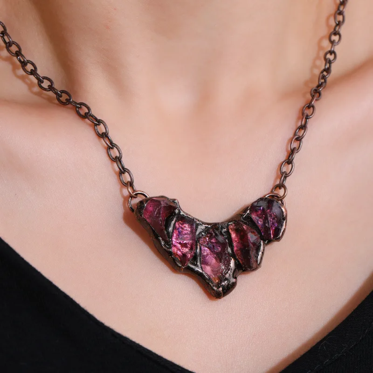 Elegant Natural Stone Crystal Copper-Plated Pendant Necklace