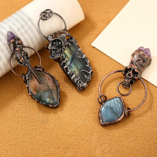 Labradorite Skull Pendant Necklace – Natural Crystal Statement Jewelry
